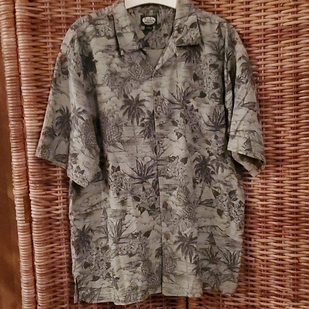Tommy Bahama Aloha Shirt L